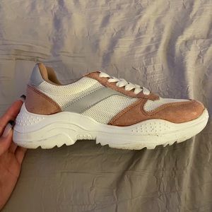 Chunky Qupid Sneakers
